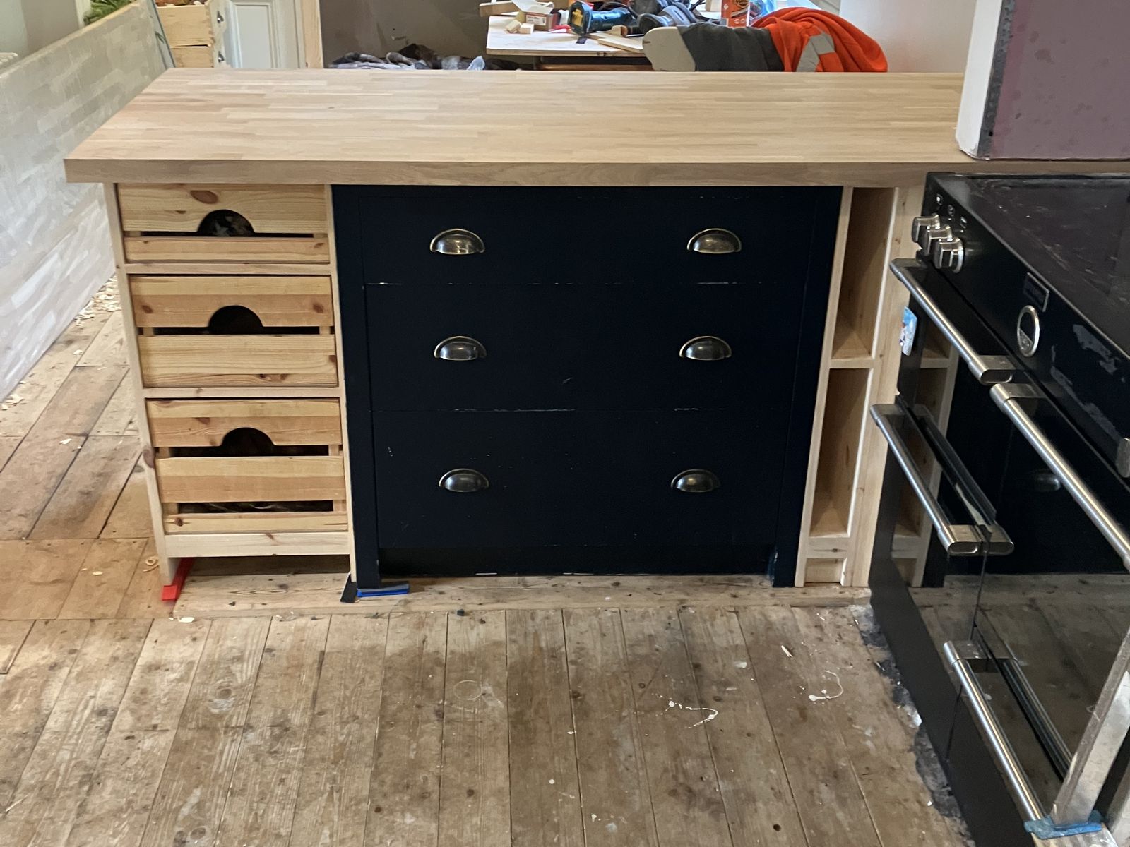 Navy Kitchen with Oak Worktops and a Belfast Sink — gallery photo