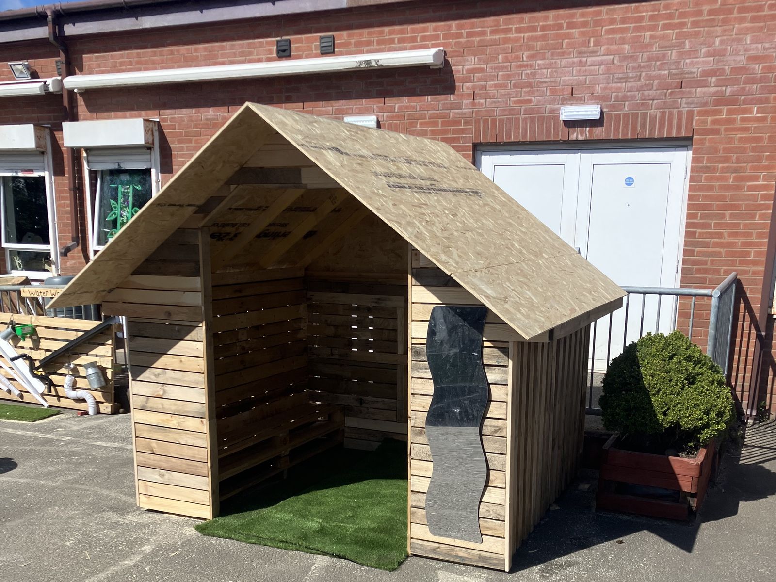 Outdoor Reading Shelter for a Nursery — Lanarkshire